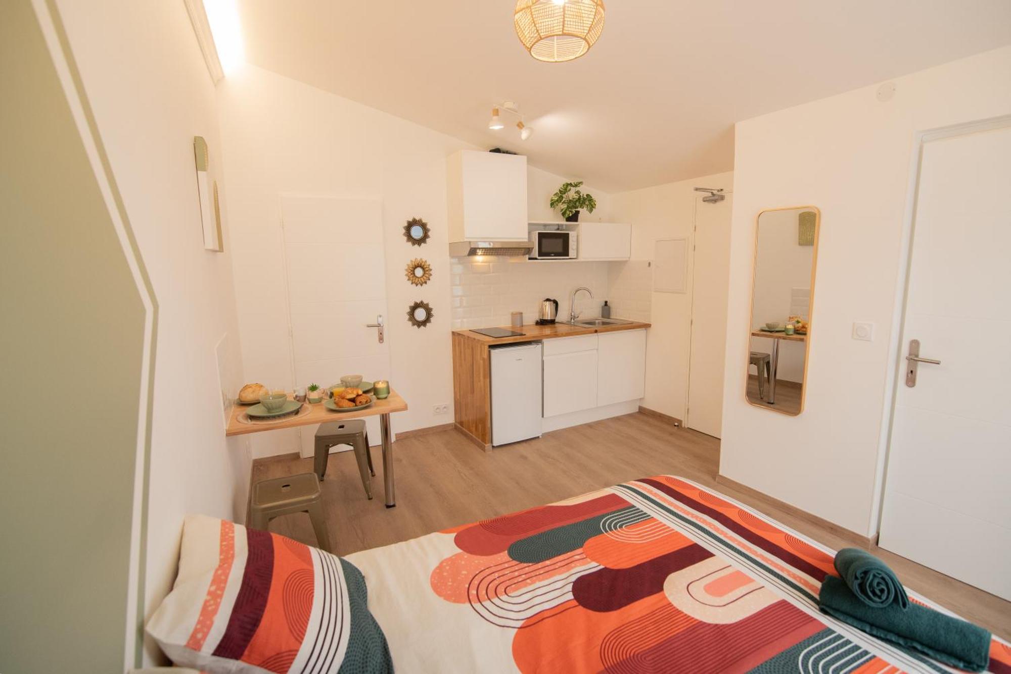 Tout Confort ! Ville, Climatisation, Parking, Wifi, Calme, Tv Carcassone Exterior photo