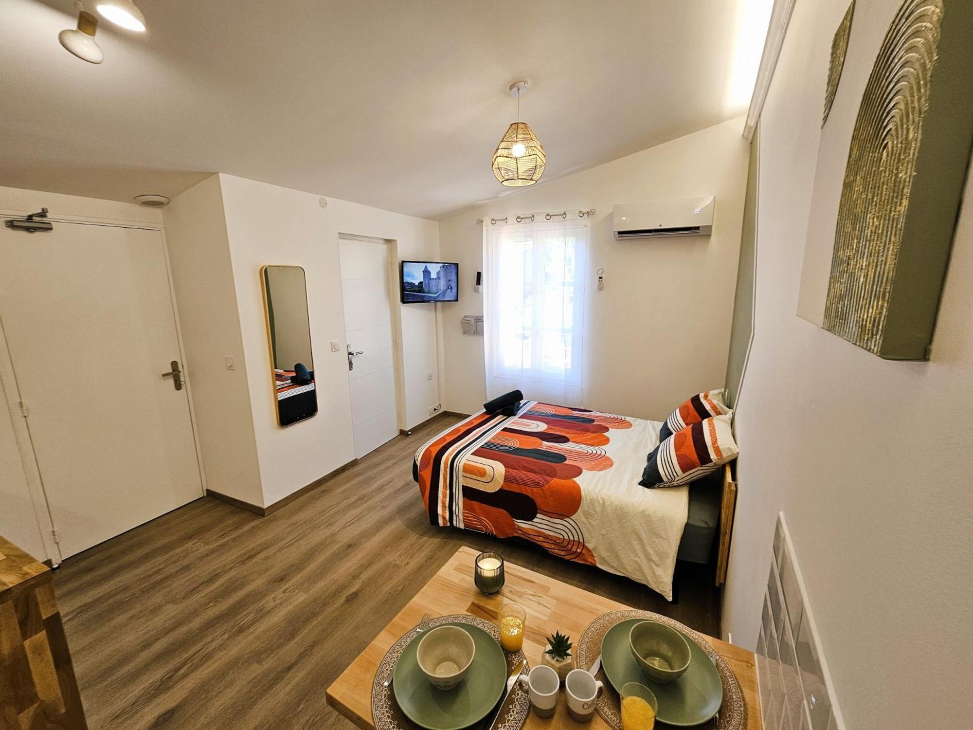 Tout Confort ! Ville, Climatisation, Parking, Wifi, Calme, Tv Carcassone Exterior photo