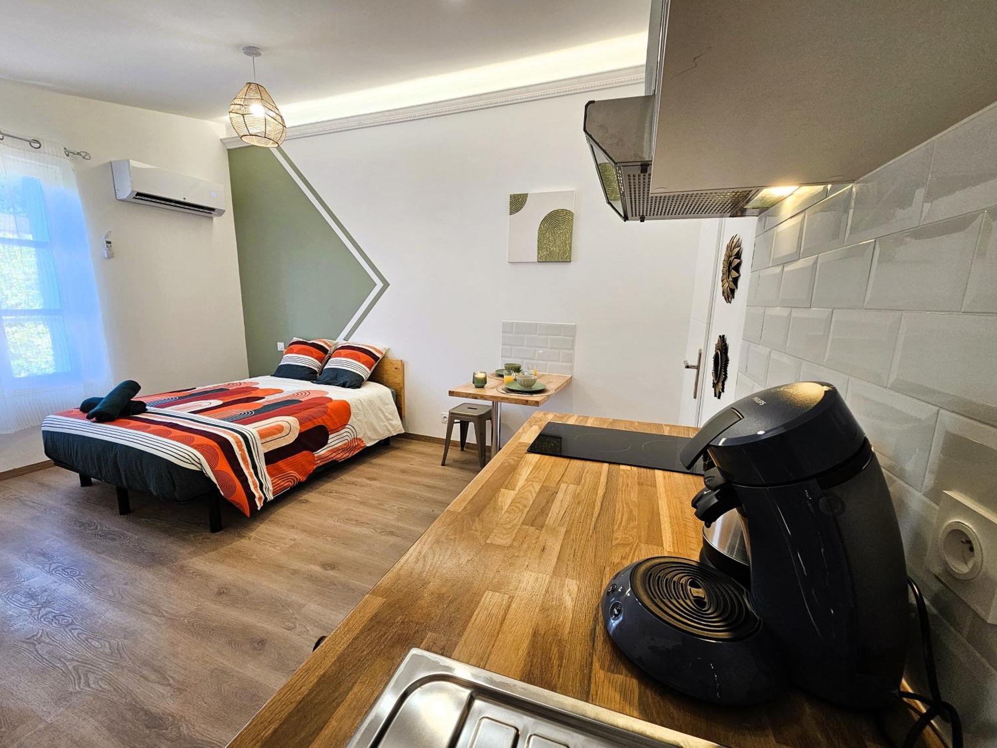 Tout Confort ! Ville, Climatisation, Parking, Wifi, Calme, Tv Carcassone Exterior photo