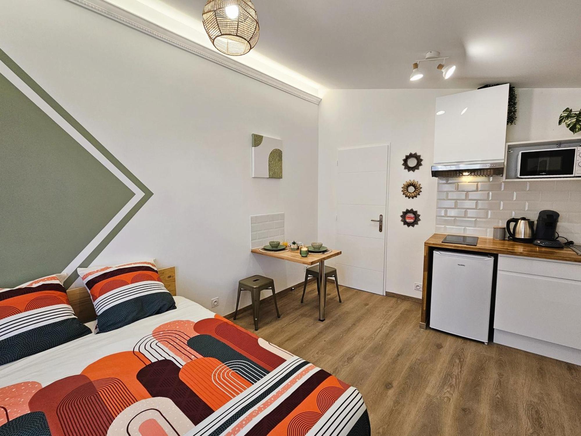 Tout Confort ! Ville, Climatisation, Parking, Wifi, Calme, Tv Carcassone Exterior photo