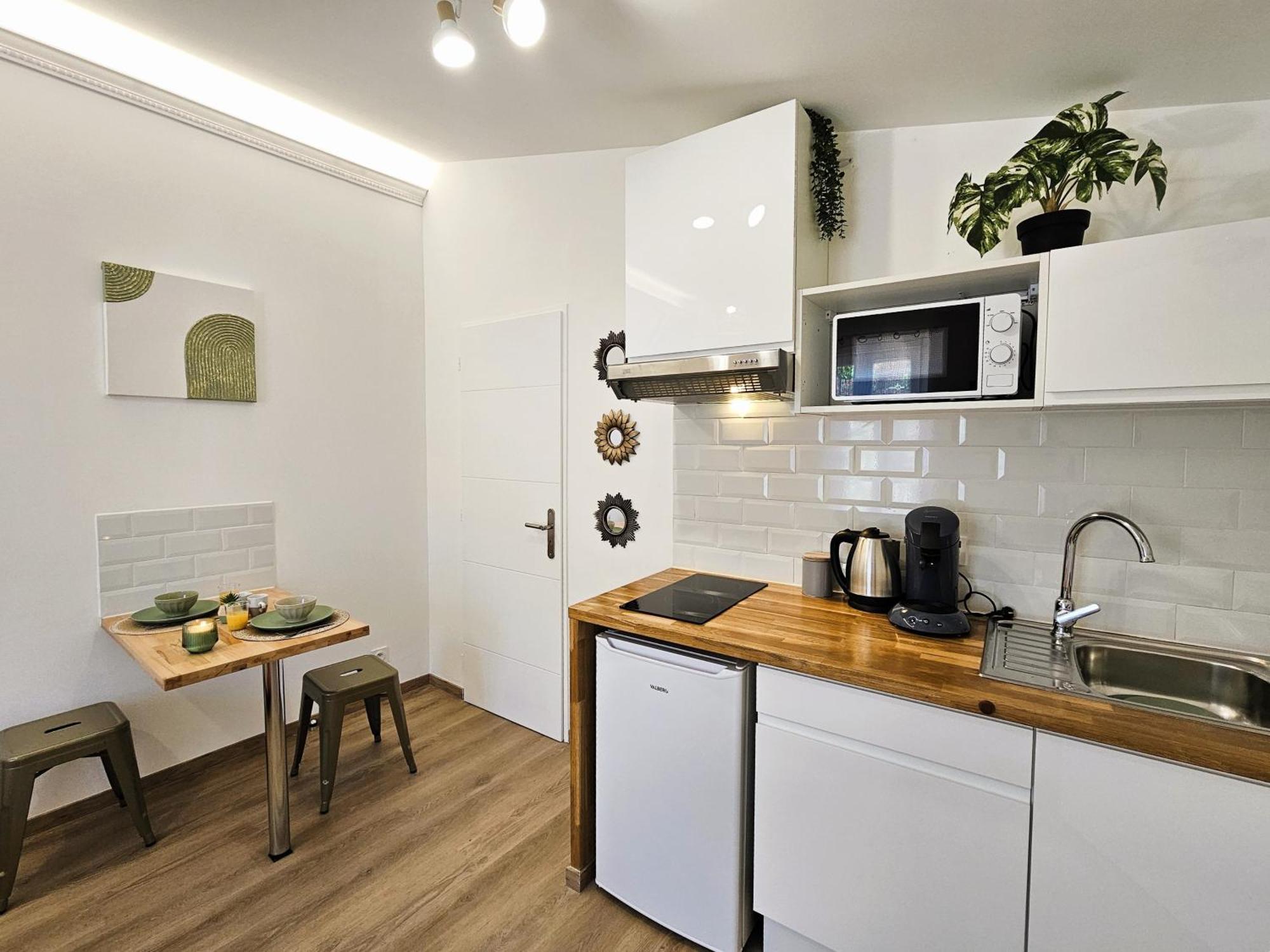 Tout Confort ! Ville, Climatisation, Parking, Wifi, Calme, Tv Carcassone Exterior photo